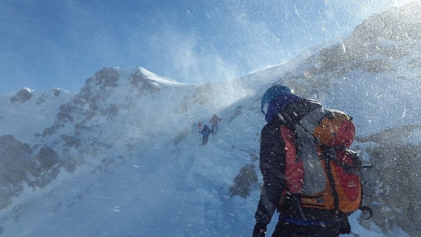 Ski Safari and deal with nature