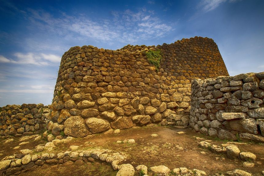 NURAGHE