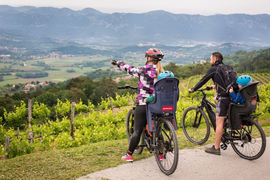 960 slovenia.info 3Y1B2568