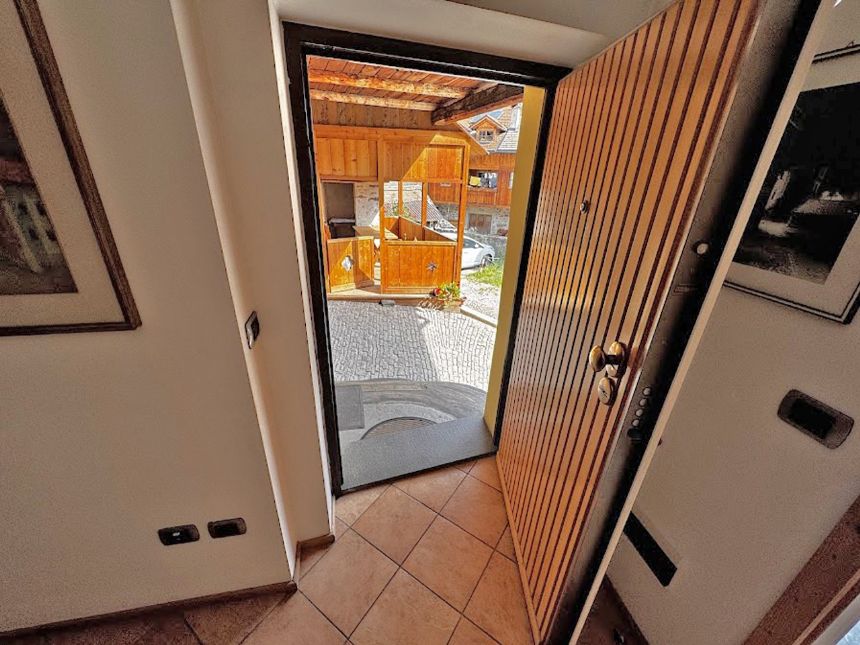 01 01 INTERNO INGRESSO (2)
